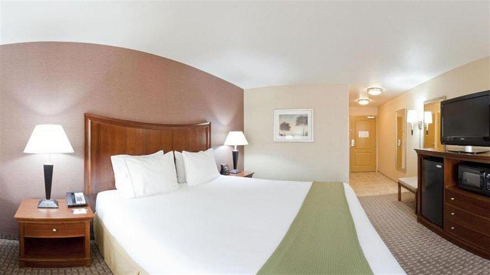 Holiday Inn Express Hotel & Suites Willows By Ihg Exteriör bild