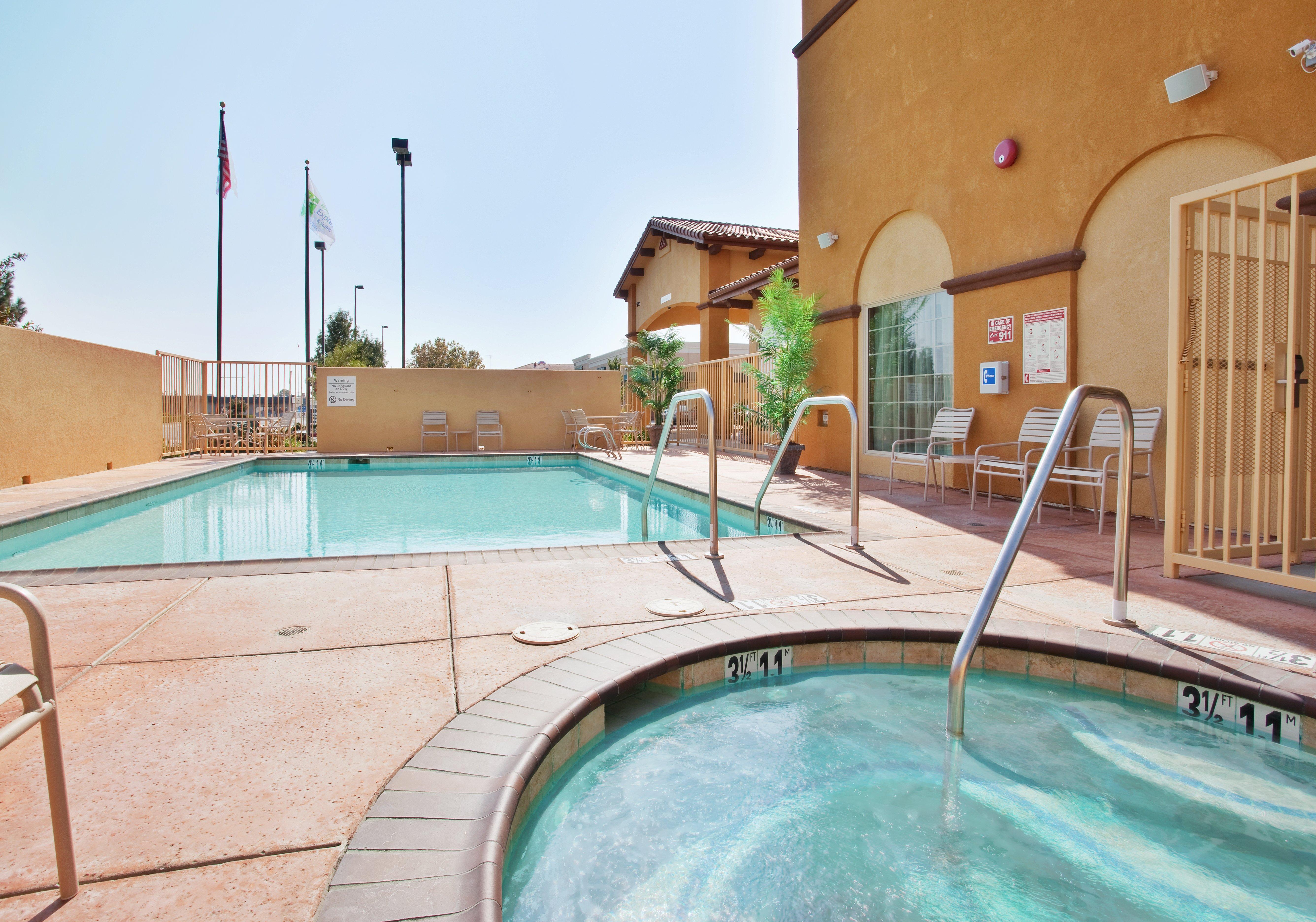 Holiday Inn Express Hotel & Suites Willows By Ihg Exteriör bild