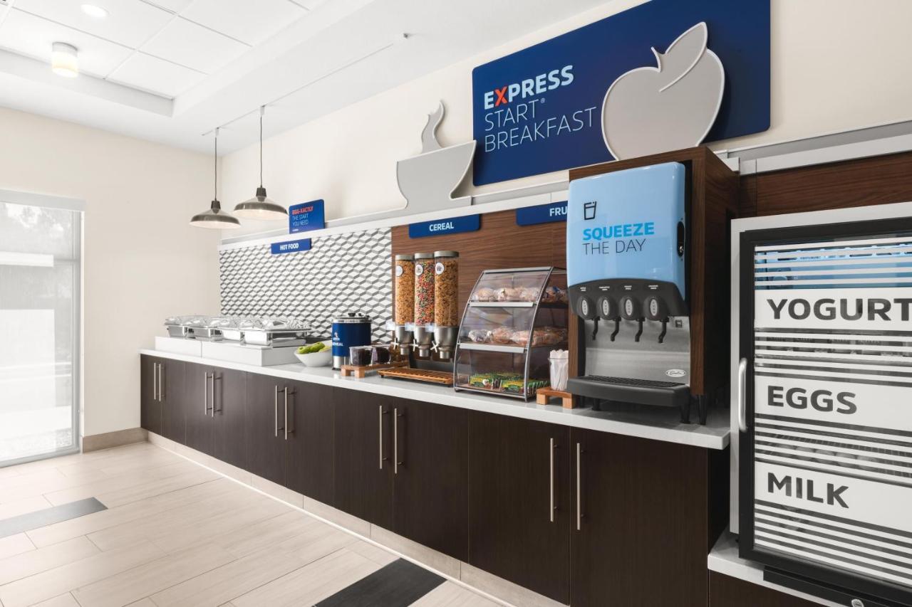 Holiday Inn Express Hotel & Suites Willows By Ihg Exteriör bild