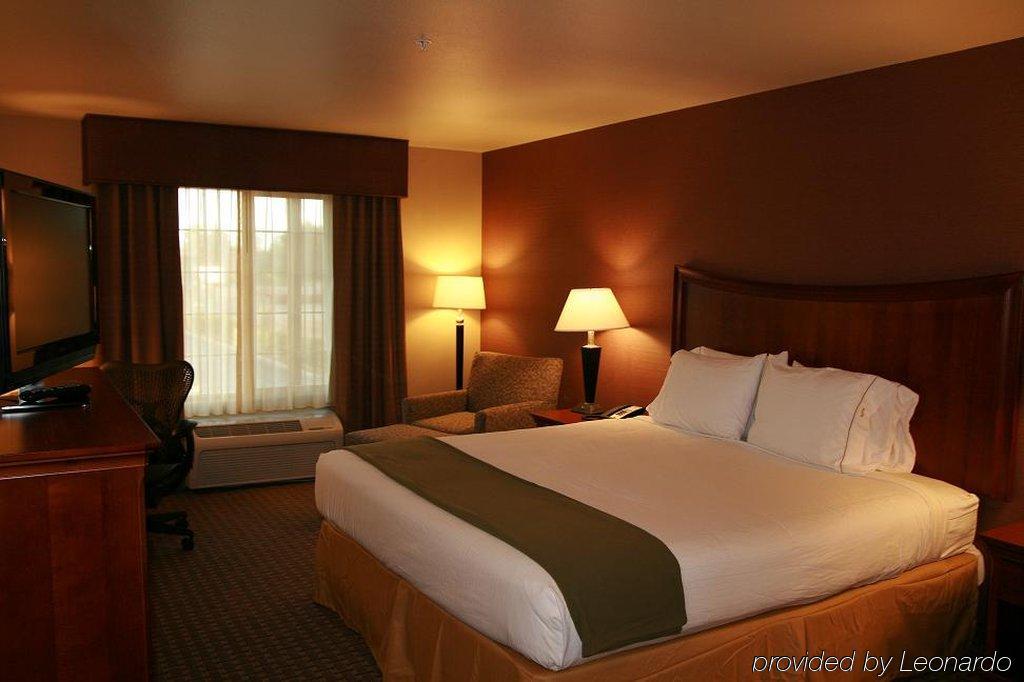 Holiday Inn Express Hotel & Suites Willows By Ihg Rum bild