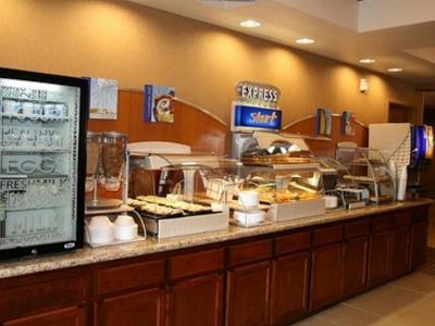 Holiday Inn Express Hotel & Suites Willows By Ihg Exteriör bild